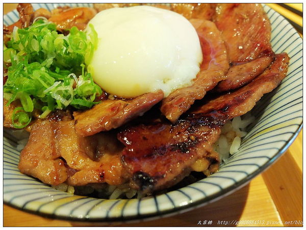 滿燒肉丼食堂：【台北市】通化街「滿燒肉丼食堂」推CP值高的