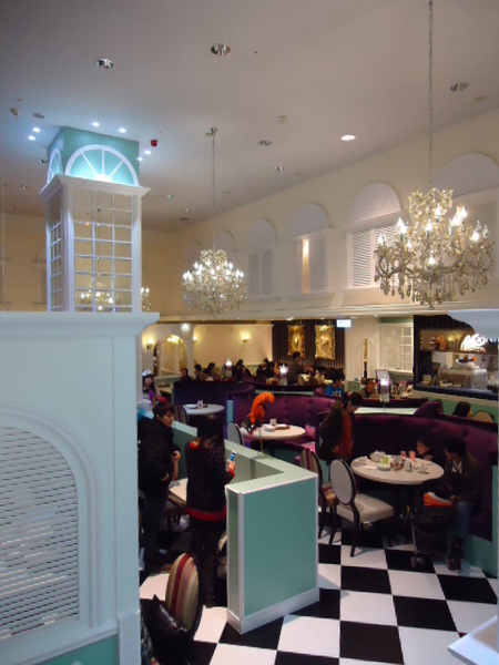 Perfume Dance 跳舞香水(台中中友店):夢幻般的Perfume Dance~跳舞香水!