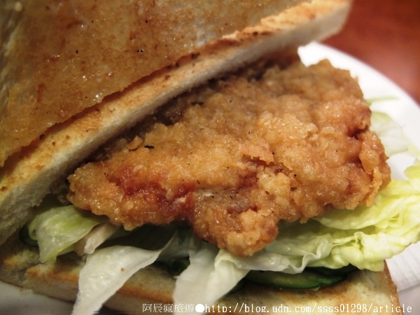 日光森林(勝利店):【美食特搜。屏東市】日光森林(勝利店)。彷彿與大自然一同用餐 屏東精緻早午餐活力美食