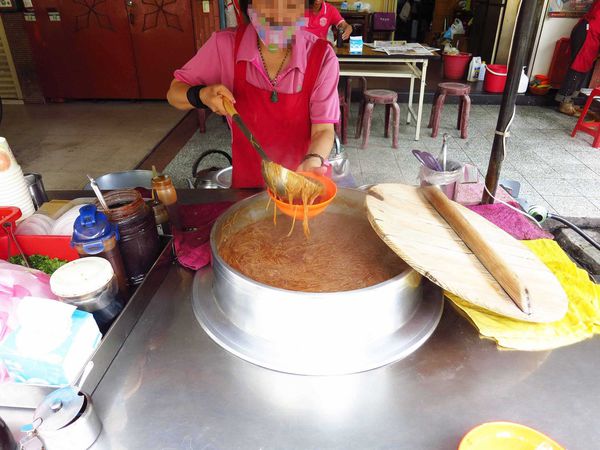 【三重美食】阿倍大腸麵線-巷弄裡的美味小吃