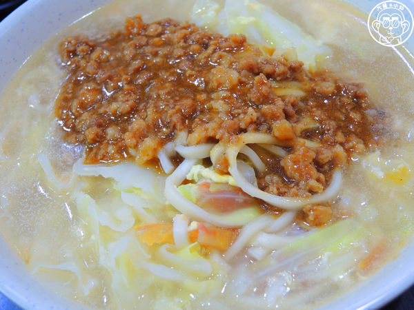 龍記搶鍋麵：呷飽祙【台北中正･龍記搶鍋麵】窄巷裡的好吃熗鍋麵