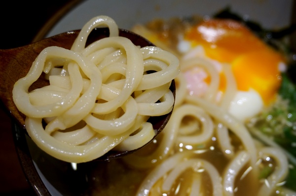 穗科手打烏龍麵(台北忠孝店)：[忠孝敦化] 穗科手打烏龍麵：職人手作精神