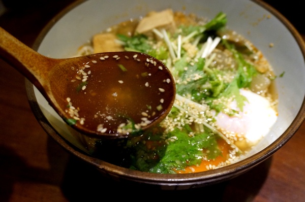 穗科手打烏龍麵(台北忠孝店)：[忠孝敦化] 穗科手打烏龍麵：職人手作精神