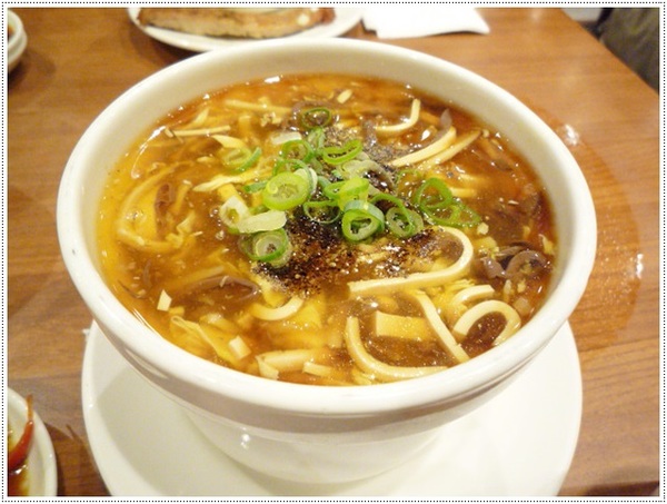 鼎泰豐(板橋店)：【板橋大遠百B1】鼎泰豐－18摺的魅力