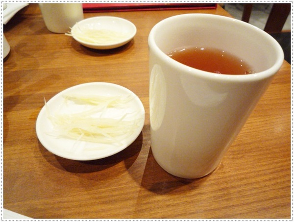 鼎泰豐(板橋店)：【板橋大遠百B1】鼎泰豐－18摺的魅力