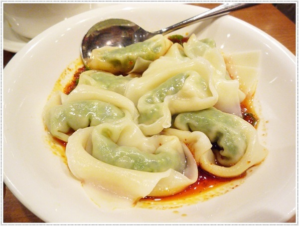 鼎泰豐(板橋店)：【板橋大遠百B1】鼎泰豐－18摺的魅力