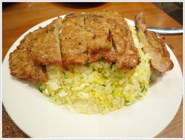 鼎泰豐(板橋店)：【板橋大遠百B1】鼎泰豐－18摺的魅力