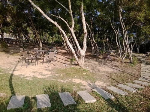 伯朗咖啡館(頭城城堡咖啡館):Enjoy the food, the scenery and the castle,宜蘭深林中的歐式城堡——Mr.Brown頭城城堡店