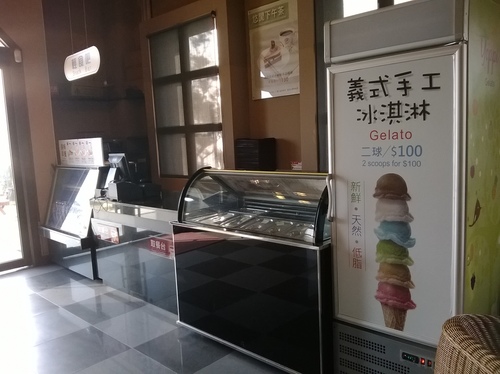 伯朗咖啡館(頭城城堡咖啡館):Enjoy the food, the scenery and the castle,宜蘭深林中的歐式城堡——Mr.Brown頭城城堡店