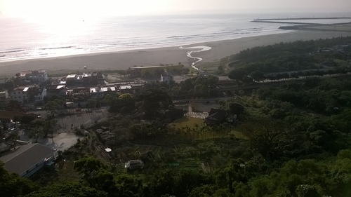 伯朗咖啡館(頭城城堡咖啡館):Enjoy the food, the scenery and the castle,宜蘭深林中的歐式城堡——Mr.Brown頭城城堡店