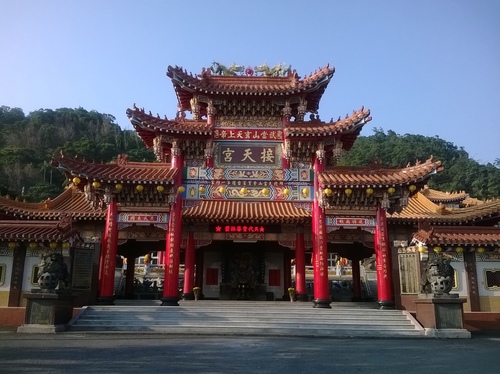 伯朗咖啡館(頭城城堡咖啡館):Enjoy the food, the scenery and the castle,宜蘭深林中的歐式城堡——Mr.Brown頭城城堡店
