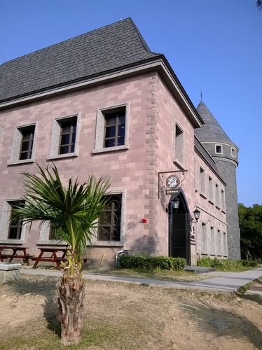 伯朗咖啡館(頭城城堡咖啡館):Enjoy the food, the scenery and the castle,宜蘭深林中的歐式城堡——Mr.Brown頭城城堡店