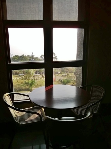 伯朗咖啡館(頭城城堡咖啡館):Enjoy the food, the scenery and the castle,宜蘭深林中的歐式城堡——Mr.Brown頭城城堡店