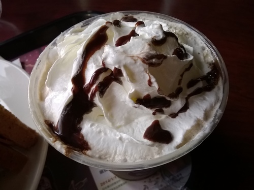 伯朗咖啡館(頭城城堡咖啡館):Enjoy the food, the scenery and the castle,宜蘭深林中的歐式城堡——Mr.Brown頭城城堡店