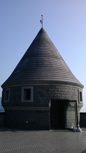 伯朗咖啡館(頭城城堡咖啡館):Enjoy the food, the scenery and the castle,宜蘭深林中的歐式城堡——Mr.Brown頭城城堡店