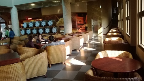 伯朗咖啡館(頭城城堡咖啡館):Enjoy the food, the scenery and the castle,宜蘭深林中的歐式城堡——Mr.Brown頭城城堡店