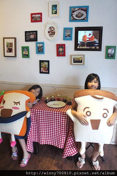 2gether(內湖店):台北/內湖 【療癒系創意厚片吐司-土司人超Q的~】2gether(內湖店)捷運港墘站