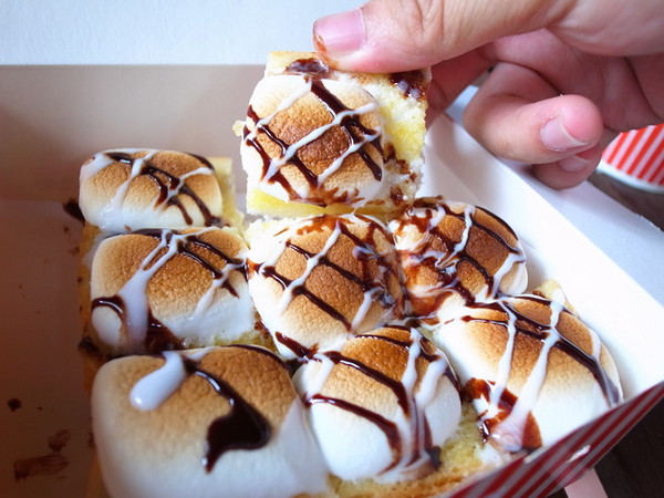 2gether(內湖店)：<食記> 甜滋滋棉花糖厚片 VS 羅勒雞肉帕尼尼～2gether二訪