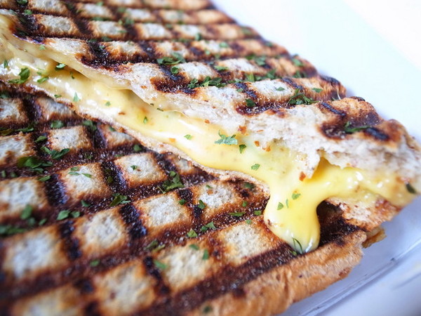 2gether(內湖店)：<食記> 甜滋滋棉花糖厚片 VS 羅勒雞肉帕尼尼～2gether二訪