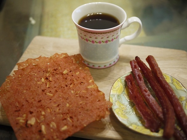 軒記台灣肉乾王:食。中式零嘴-肉乾(團購)。咖啡新朋友!! 軒記台灣肉乾王創新的東西合併幸福美味