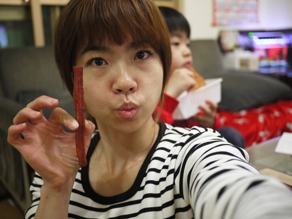 軒記台灣肉乾王:食。中式零嘴-肉乾(團購)。咖啡新朋友!! 軒記台灣肉乾王創新的東西合併幸福美味