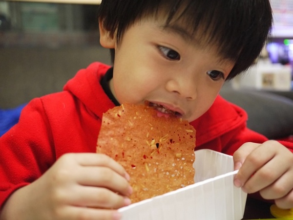 軒記台灣肉乾王:食。中式零嘴-肉乾(團購)。咖啡新朋友!! 軒記台灣肉乾王創新的東西合併幸福美味