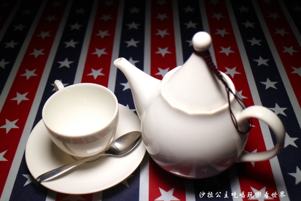 WORTHY活西美式餐飲:板橋致理商圈『WORTHY活西美式餐飲』好吃的烤雞滴甲啦/捷運新埔站