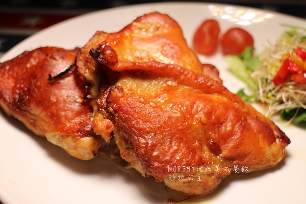 WORTHY活西美式餐飲：板橋大份量學區美食『WORTHY活西美式餐飲』捷運新埔站/漢堡/排餐/飛鑣