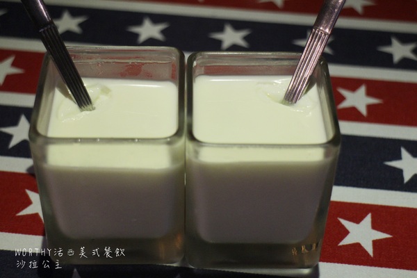 WORTHY活西美式餐飲：板橋大份量學區美食『WORTHY活西美式餐飲』捷運新埔站/漢堡/排餐/飛鑣