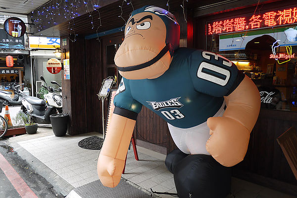 WORTHY活西美式餐飲:享樂、樂活。創意素食漢堡大發現【WORTHY活西美式餐飲】