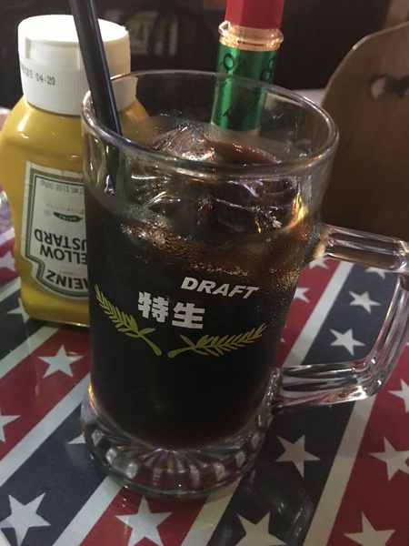 WORTHY活西美式餐飲：[捷運新埔站美食] 隱藏在板橋巷弄的 WORTHY 活西美式餐飲*讓您大快朵頤享受美式料理&暢飲啤酒喲!!