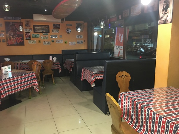 WORTHY活西美式餐飲：[捷運新埔站美食] 隱藏在板橋巷弄的 WORTHY 活西美式餐飲*讓您大快朵頤享受美式料理&暢飲啤酒喲!!