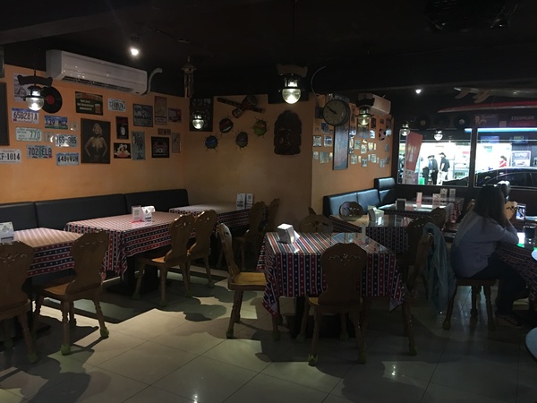 WORTHY活西美式餐飲：[捷運新埔站美食] 隱藏在板橋巷弄的 WORTHY 活西美式餐飲*讓您大快朵頤享受美式料理&暢飲啤酒喲!!