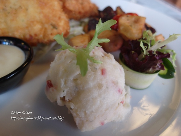 餅乾缺一角cookies missing:《口碑券。十七彈》樂活美食:與心愛的狗狗一同享用~【餅乾缺一角】