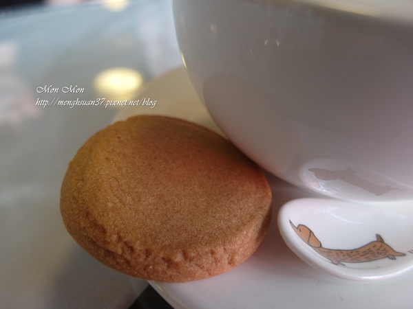餅乾缺一角cookies missing:《口碑券。十七彈》樂活美食:與心愛的狗狗一同享用~【餅乾缺一角】