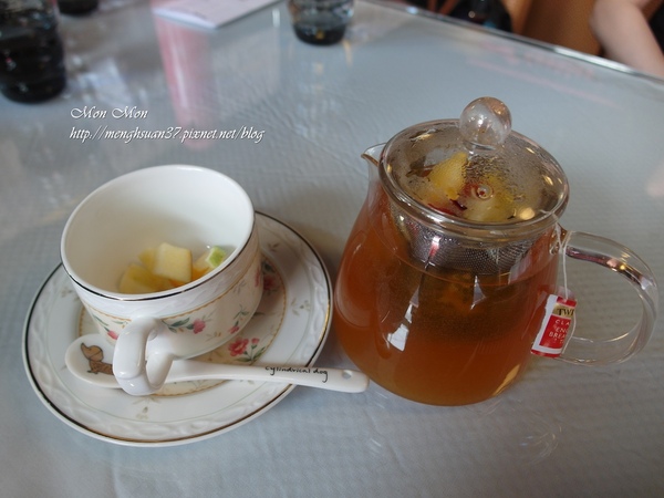 餅乾缺一角cookies missing:《口碑券。十七彈》樂活美食:與心愛的狗狗一同享用~【餅乾缺一角】