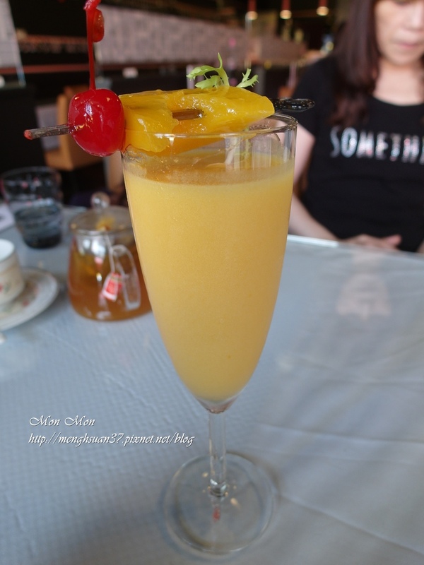 餅乾缺一角cookies missing:《口碑券。十七彈》樂活美食:與心愛的狗狗一同享用~【餅乾缺一角】