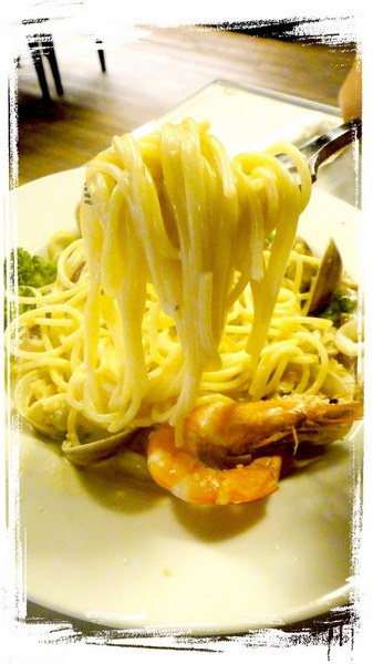 餅乾缺一角cookies missing：【口碑券31】慶祝滿100篇之讓人捨不得離開的寵物餐廳〞餅乾缺一角 〞