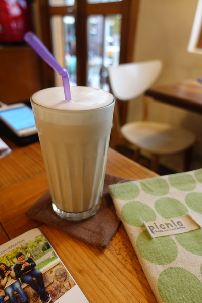 picnic野餐咖啡：(胖樺食記)公館商圈溫州街推薦不限時咖啡廳” picnic野餐咖啡”/有WIFI/有插頭/不收一成服務費/鹹派好吃