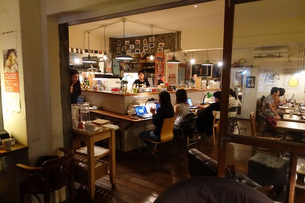 picnic野餐咖啡：(胖樺食記)公館商圈溫州街推薦不限時咖啡廳” picnic野餐咖啡”/有WIFI/有插頭/不收一成服務費/鹹派好吃