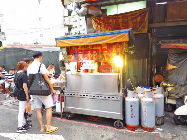 【板橋美食】好味道臭豆腐-等超過1小時才能吃到的排隊美食