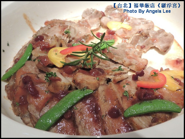 DSCN8545松阪豬佐蔓越梅紅酒醬汁