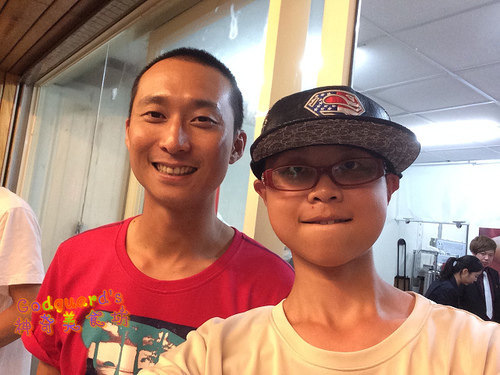 很普通水煎包：(私心推薦)[中原夜市]食尚玩家 浩角翔起共同推薦，遠道而來只為爆漿與牽絲——很普通水煎包