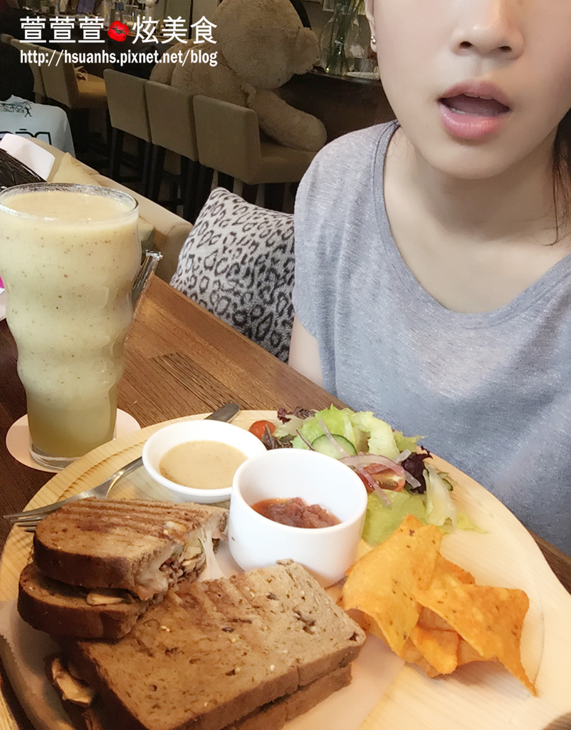 Pillow Cafe (17).JPG