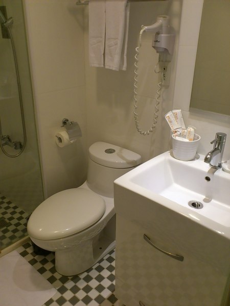 新驛旅店(台北車站二館)：[台北][住宿]新驛旅店/台北車站二館~悠遊台北方便快捷(近台北捷運站)