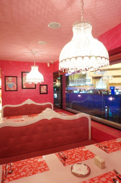 Barbie Cafe:『邀約』尖叫吧~女孩!!夢幻粉紅芭比咖啡Barbie Cafe【台北/東區】