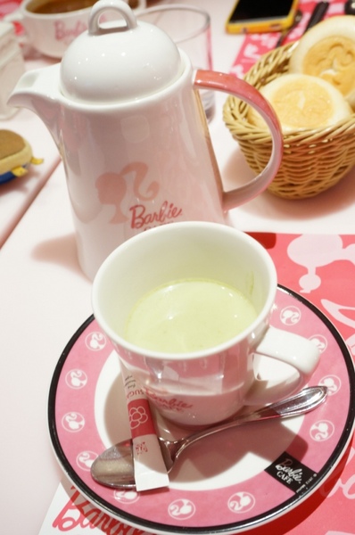 Barbie Cafe:『邀約』尖叫吧~女孩!!夢幻粉紅芭比咖啡Barbie Cafe【台北/東區】