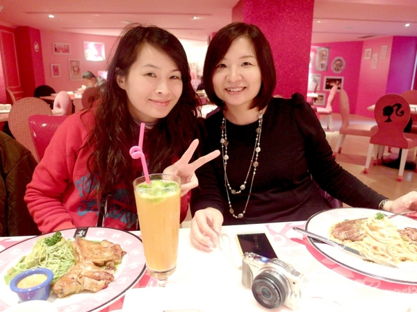 Barbie Cafe:『邀約』尖叫吧~女孩!!夢幻粉紅芭比咖啡Barbie Cafe【台北/東區】