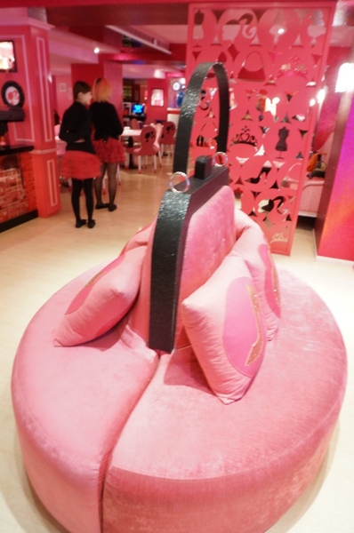 Barbie Cafe:『邀約』尖叫吧~女孩!!夢幻粉紅芭比咖啡Barbie Cafe【台北/東區】