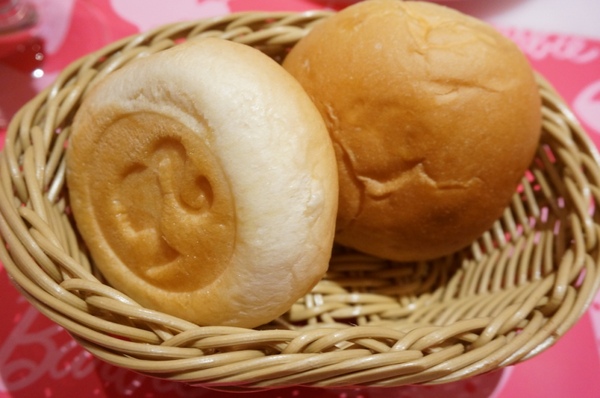 Barbie Cafe:『邀約』尖叫吧~女孩!!夢幻粉紅芭比咖啡Barbie Cafe【台北/東區】